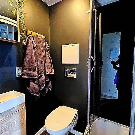 Cofy Rentals, A/c, Free Parking, Online Check-in! Hotel 3*